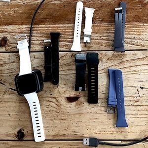 Fitbit Versa 2 bundle